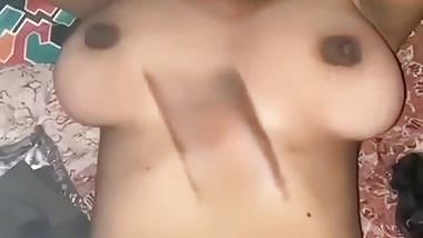 Mallu takes her lover’s cum on her body in Kerala porn
