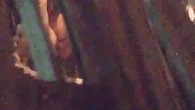 Pervert records desi aunty sex MMS secretly