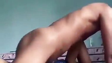 A 21-year-old Nepali guy fucks his GF’s pussy in sex video