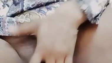 Early morning nude show with fingering of horny babe