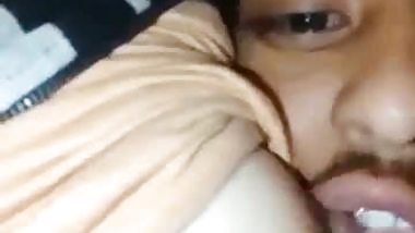 Desi Lover biting nipple Jio sex video