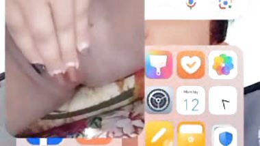 Video call nude show of sexy Indian girlfriend MMS